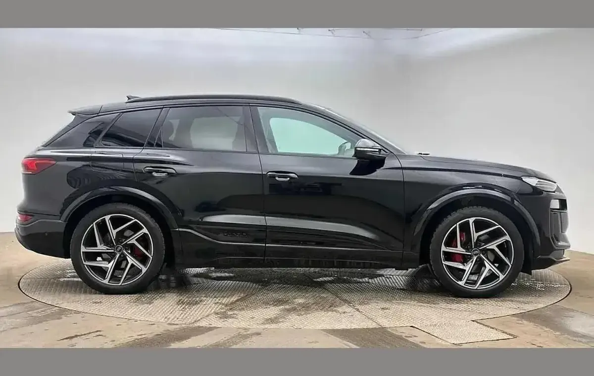 Used Audi Q6 e-tron Performance 239 kW (326 HP) 2024 Black SUV