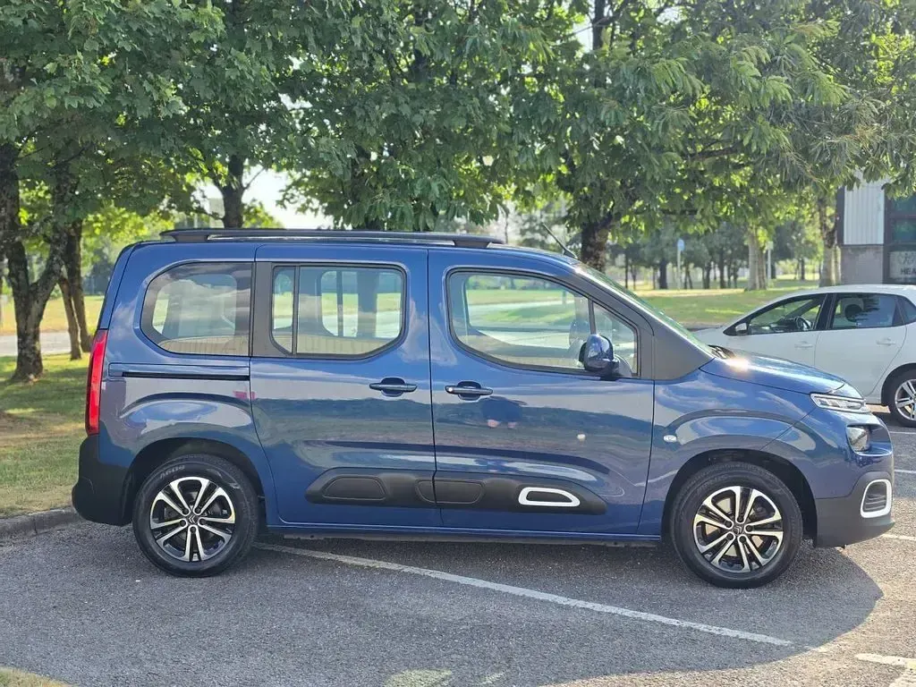 Used Citroën Berlingo Flair 130 HP (95 kW) 2019 Blue MPV