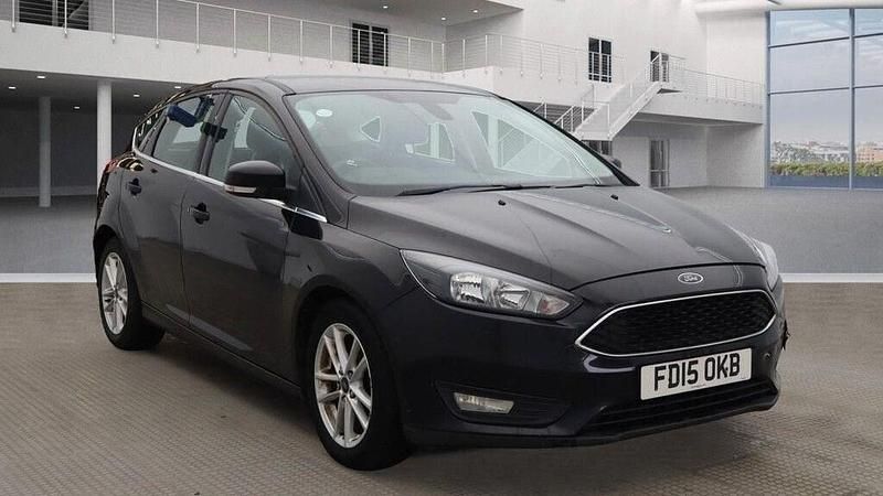 Black Used 2015 Ford Focus Zetec Hatchback | £2,495 (Fair price) - Image 1/4