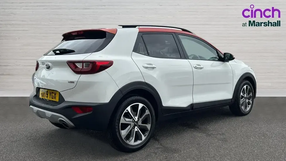 Used Kia Stonic 118 HP (86 kW) 2019 White SUV