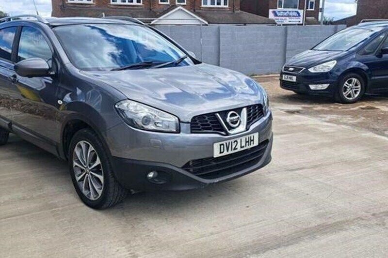 Grey Used 2012 Nissan Qashqai Tekna SUV | £2,450 (Good price) - Image 1/1
