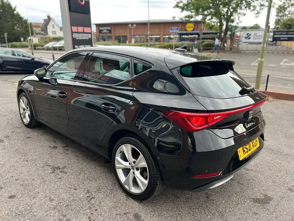 Used Seat Leon FR 150 HP (110 kW) 2021 Black Hatchback