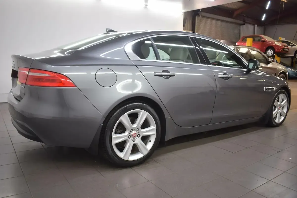 Used Jaguar XE Portfolio 180 HP (132 kW) 2015 Grey Sedan