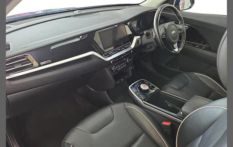 Used Kia e-Niro 150 kW (204 HP) 2022 Blue SUV