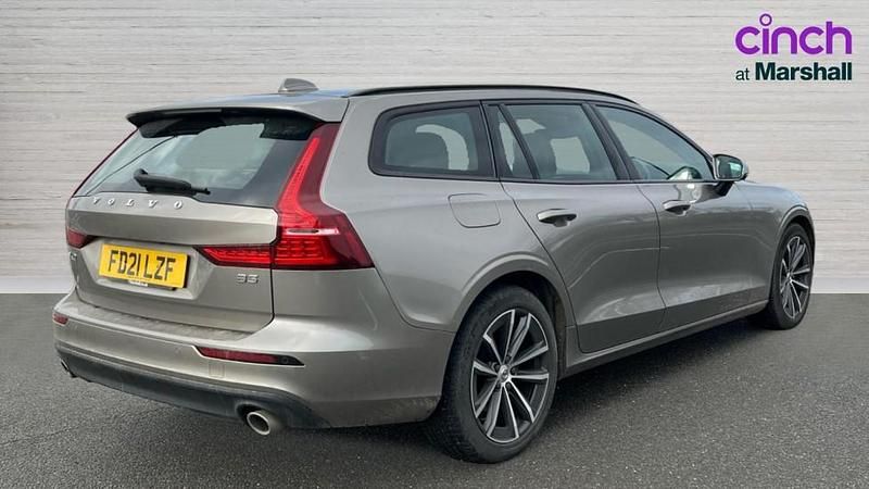 Used Volvo V60 Momentum 163 HP (119 kW) 2021 Metallic  pebble grey Estate