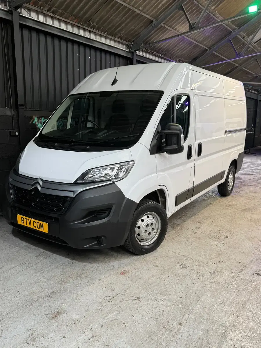 Usado Citroën Relay 140 HP (102 kW) 2023 Branco Van