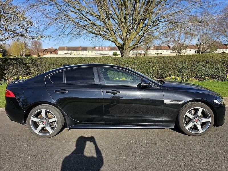 Used Jaguar XE R-Sport 180 HP (132 kW) 2017 Black Sedan