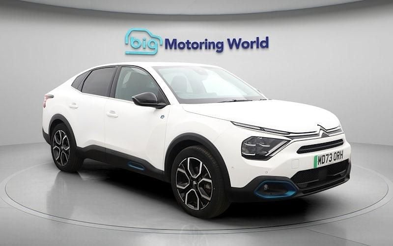 Used Citroën e-C4 Shine 100 kW (136 HP) 2023 White Sedan