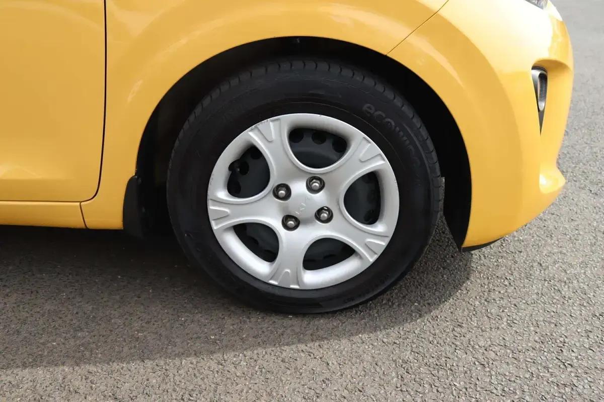 Used Kia Picanto 66 HP (48 kW) 2023 Honey bee Hatchback