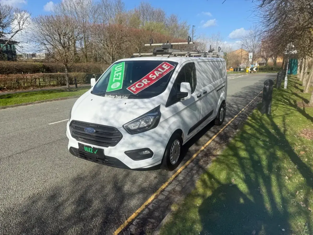 Used Ford Transit Custom Trend 105 HP (77 kW) 2020 White Van