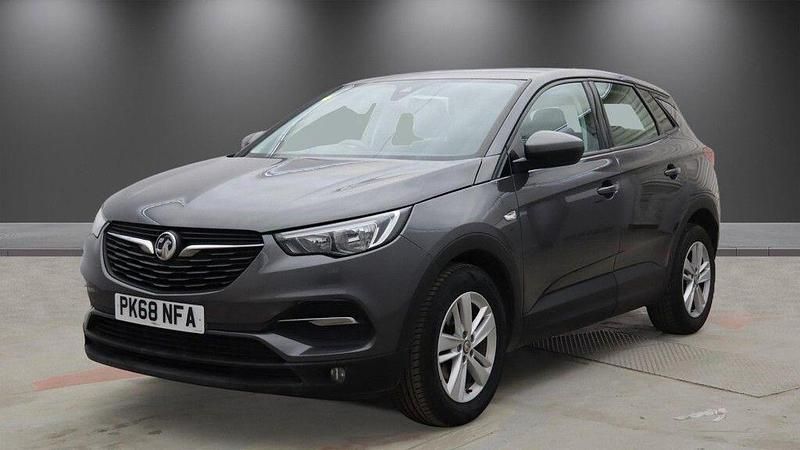 Second-hand Vauxhall Grandland X S 130 CP (95 kW) 2019 Gri SUV