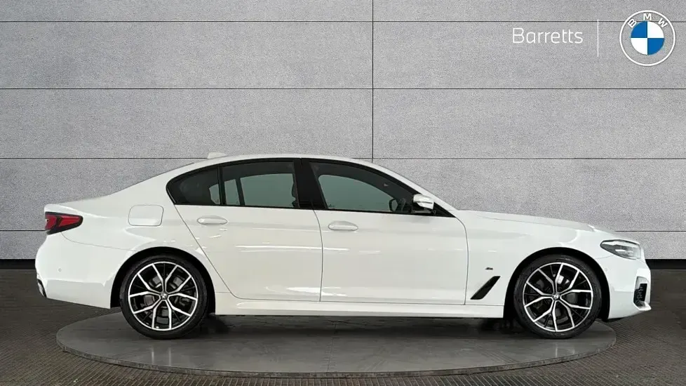 Used BMW 520 M Sport 187 HP (137 kW) 2023 White Sedan
