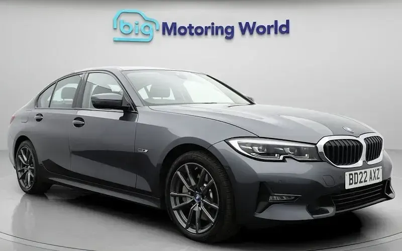 Used BMW 330e Sport Line 292 HP (214 kW) 2022 Sedan
