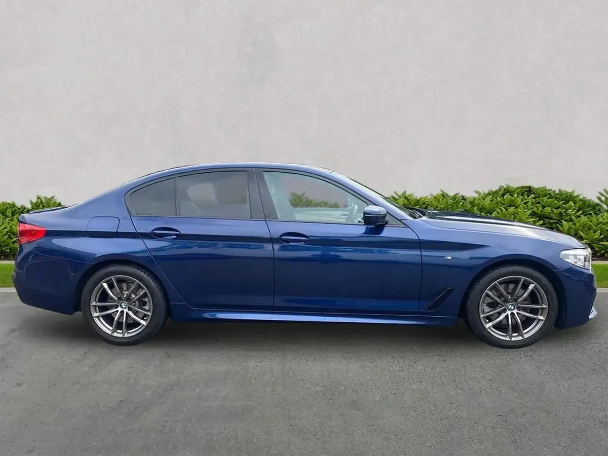 Used BMW 520 M Sport 190 HP (139 kW) 2019 Blue Sedan