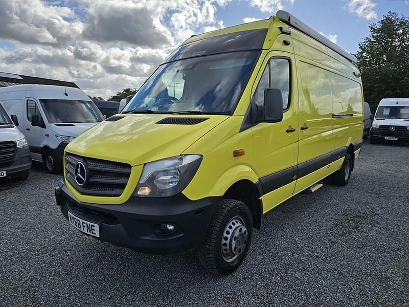Used Mercedes Sprinter 190 HP (139 kW) 2018 Yellow Van