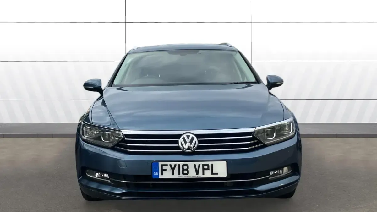 Used VW Passat Business 150 HP (110 kW) 2018 Blue Estate