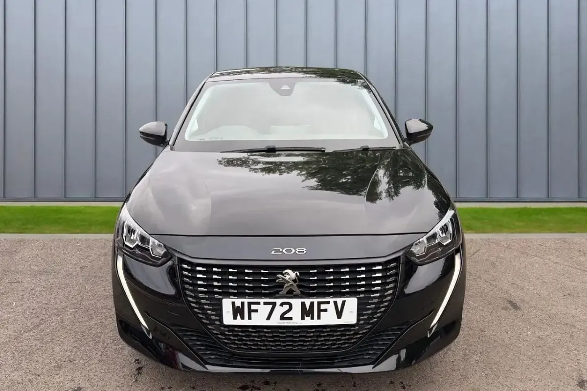 Used Peugeot 208 Active+ 99 HP (72 kW) 2022 Black Hatchback