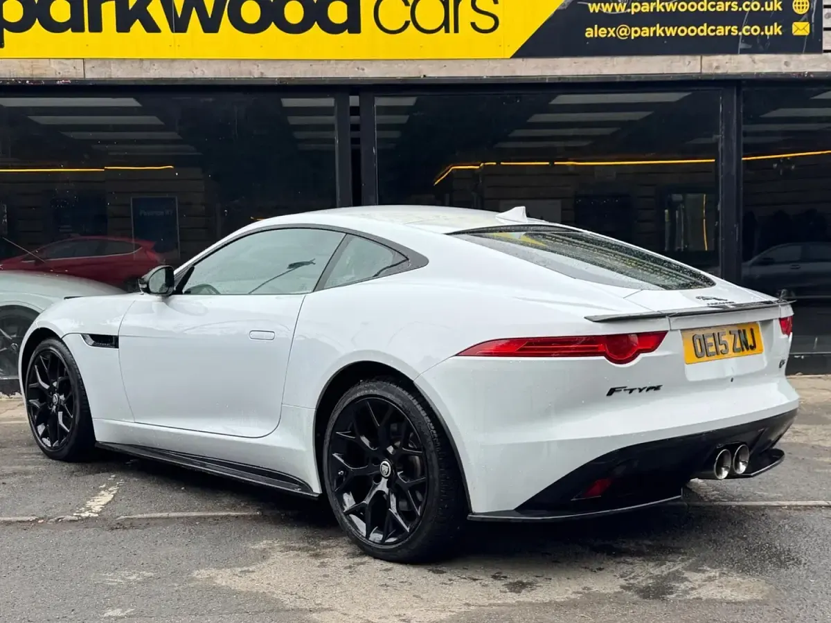 Used Jaguar F-Type Supercharged 340 HP (250 kW) 2015 White Coupe