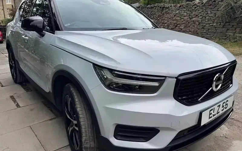 Used Volvo XC40 R-Design 163 HP (119 kW) 2021 SUV