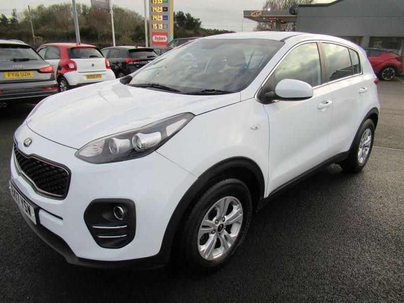 White Used 2017 Kia Sportage SUV | £9,995 (Good price) - Image 1/4