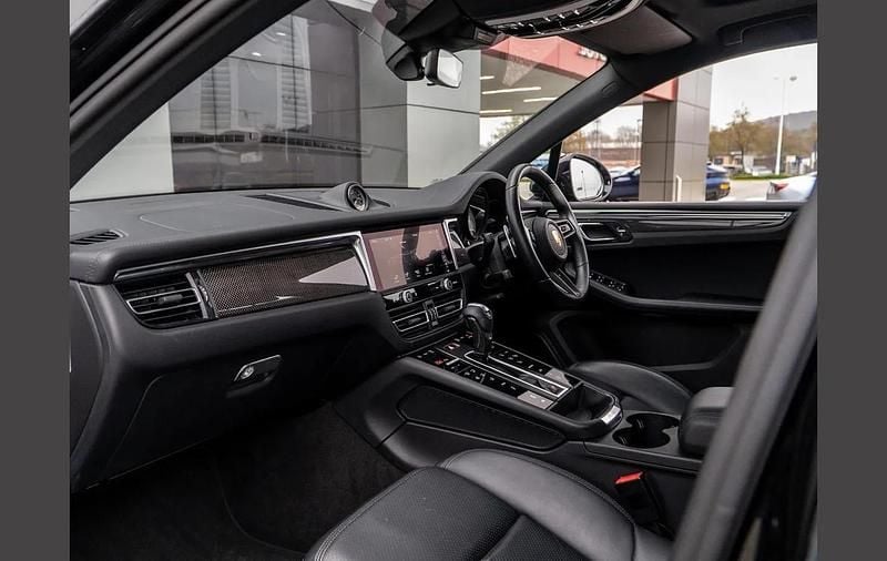 Used Porsche Macan S 374 HP (275 kW) 2023 Black SUV