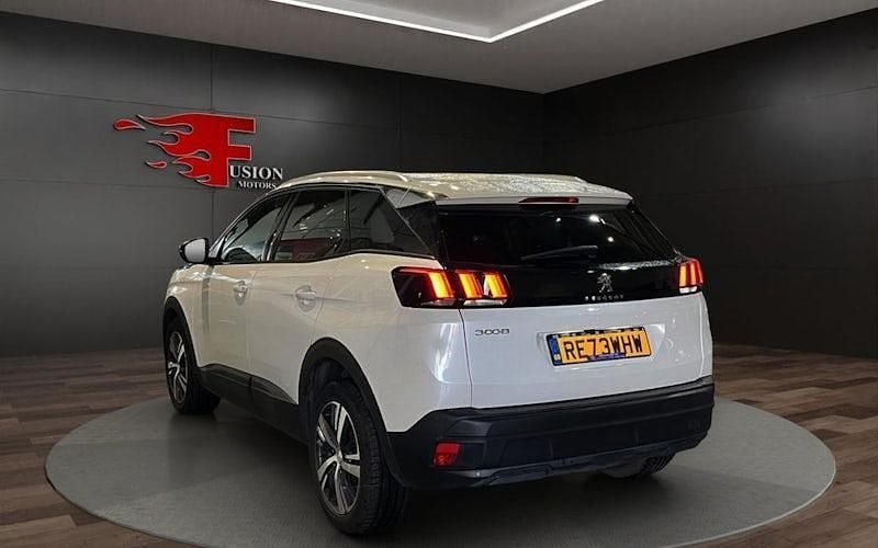 Used Peugeot 3008 Active+ 131 HP (96 kW) 2023 White SUV