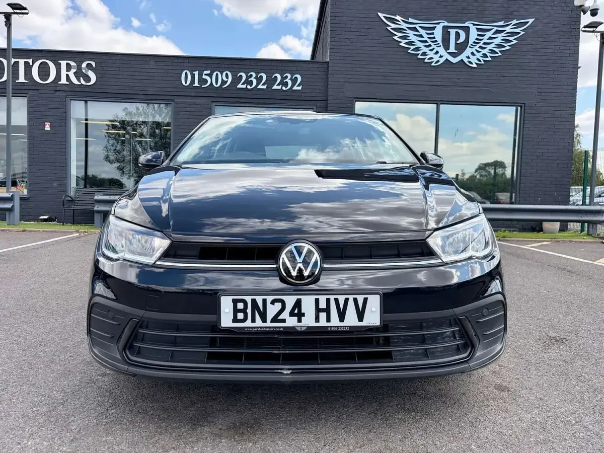 Used VW Polo Life 95 HP (69 kW) 2024 Black Hatchback