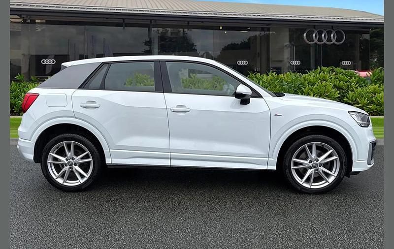 Used Audi Q2 S-Line 190 HP (139 kW) 2019 White SUV