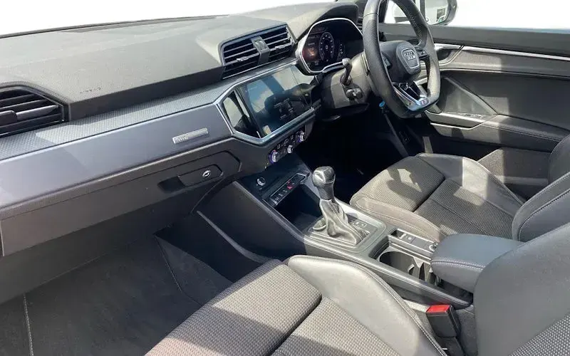 Used Audi Q3 S-Line 150 HP (110 kW) 2018 White SUV