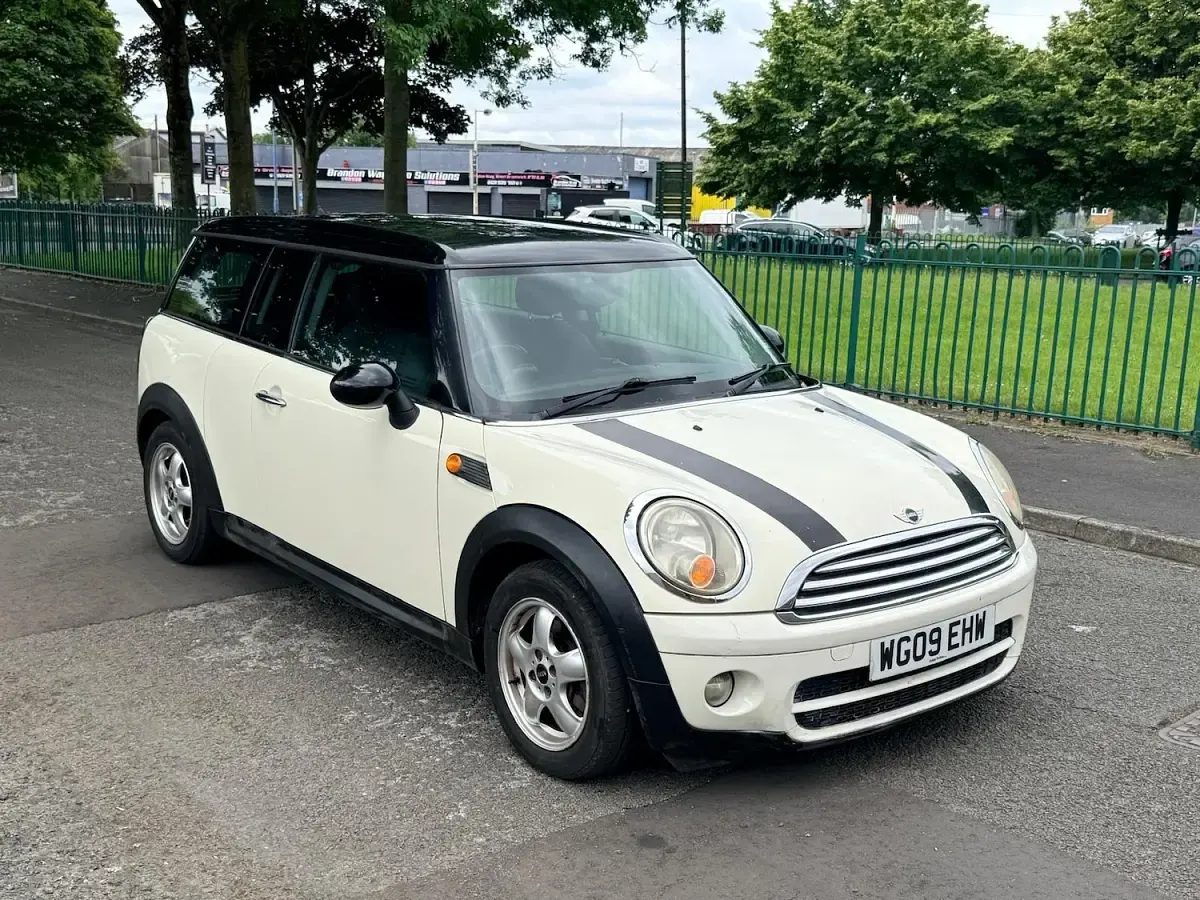 Used Mini Cooper Clubman 2009 White Estate