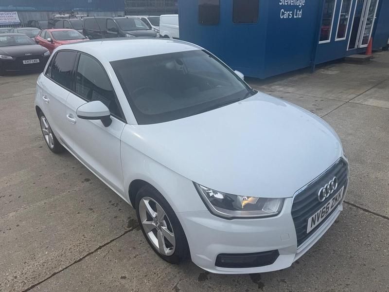 Used Audi A1 Sportback Sport 125 HP (91 kW) 2016 White Hatchback