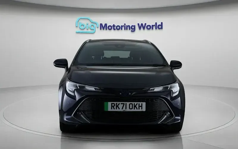 Used Toyota Corolla 122 HP (89 kW) 2021 Blue Estate