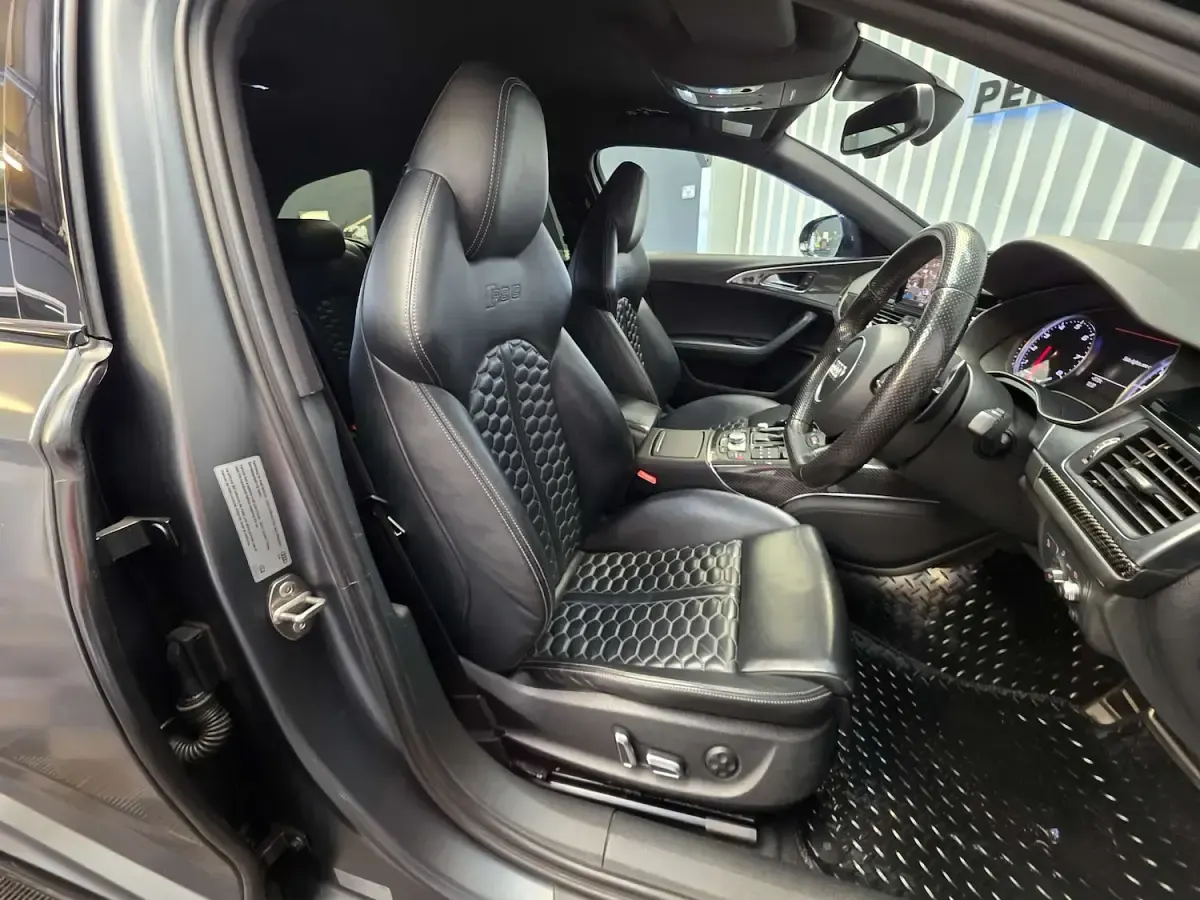 Used Audi RS6 Design 560 HP (411 kW) 2015 Grey Estate