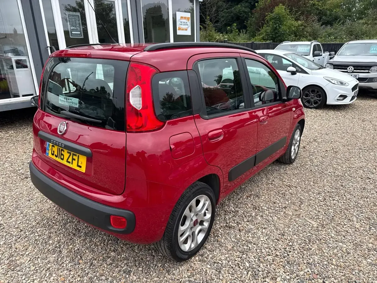Used Fiat Panda Lounge 85 HP (62 kW) 2016 Red Hatchback