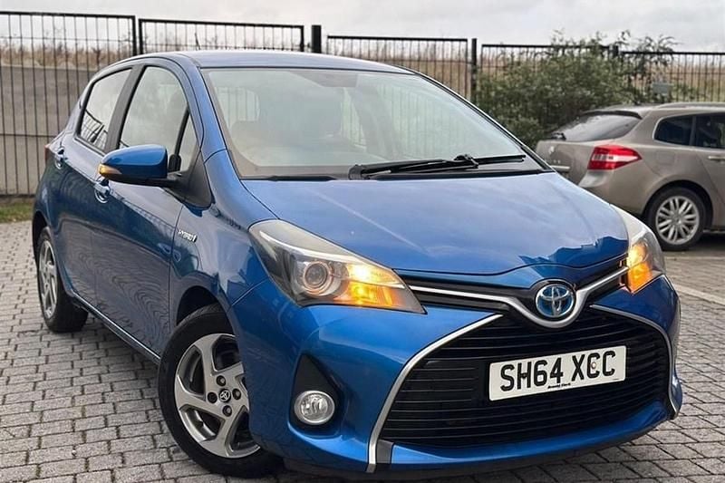 Used 2014 Toyota Yaris Hybrid | £8,995 (A bit pricey) - Image 1/1