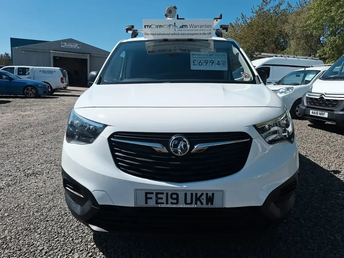 Used Vauxhall Combo Edition 2019 White Sedan