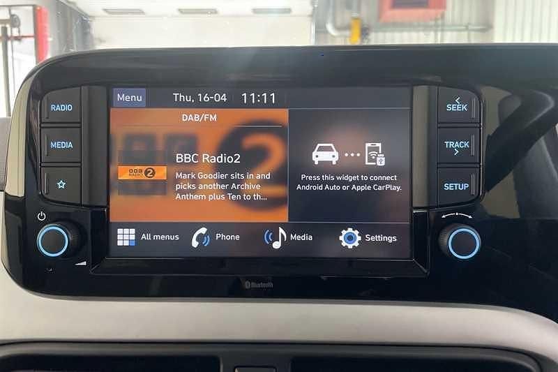 Usado Hyundai i10 Premium 67 HP (49 kW) 2023 Cinzento Citadino