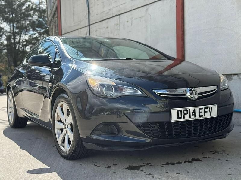 Black Used 2014 Vauxhall Astra GTC Sport Hatchback | £3,495 (Good price) - Image 1/4