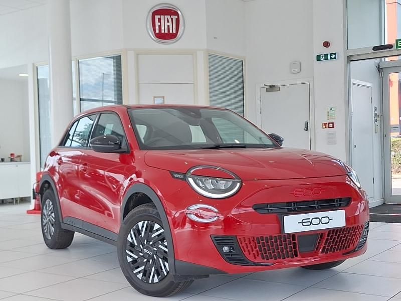Pastel red New 2025 Fiat 600 Red Hatchback | £21,998 (Fair price) - Image 1/4