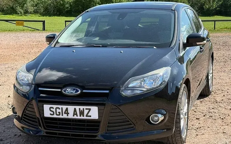 Used Ford Focus Zetec 125 HP (91 kW) 2014 Black Hatchback