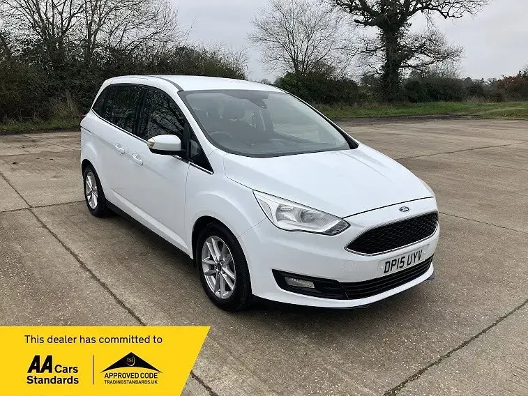 Used Ford Grand C-Max Zetec 120 HP (88 kW) 2015 White MPV