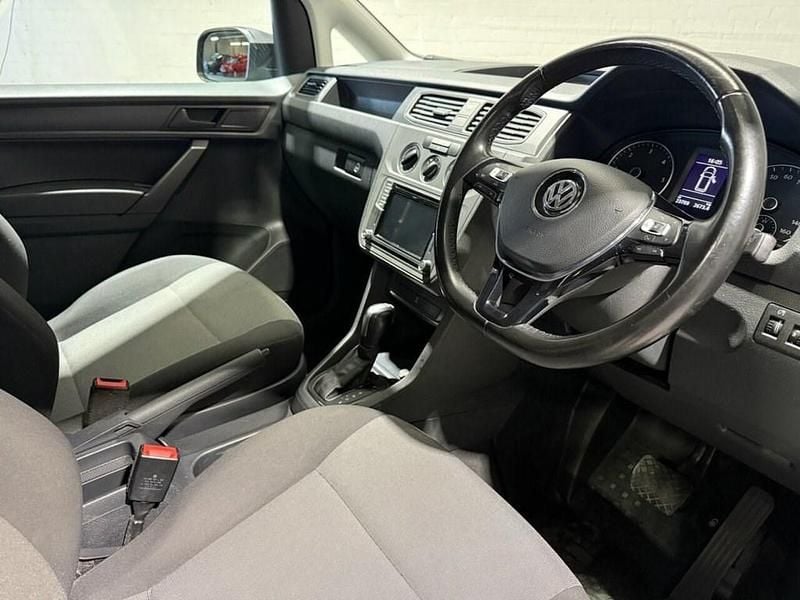 Used VW Caddy Maxi S 102 HP (75 kW) 2020 Purple MPV