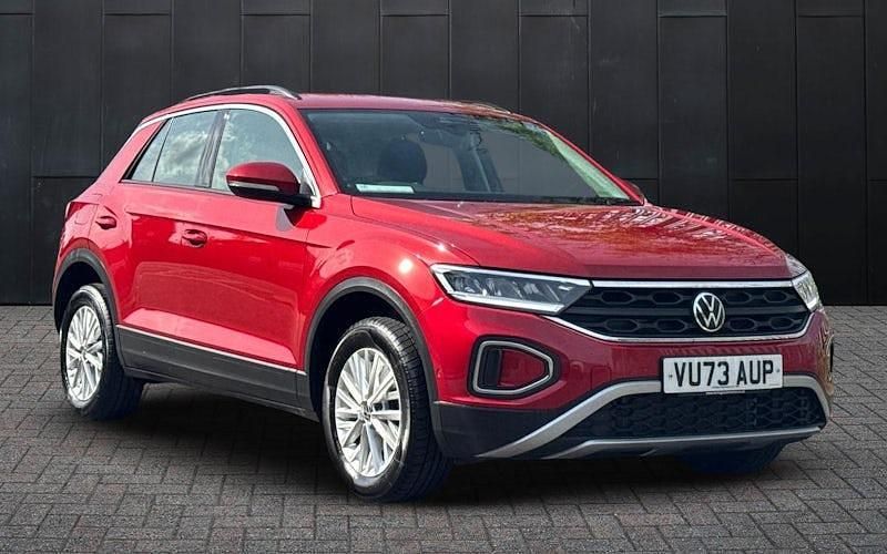 Used 2025 VW T-Roc Life SUV | £21,429 (Fair price) - Image 1/3