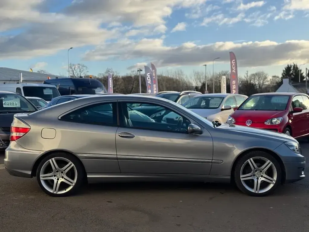 Used Mercedes CLC180 143 HP (105 kW) 2010 Silver Coupe