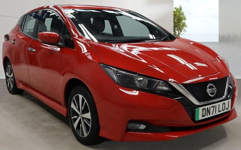 Used Nissan Leaf Acenta 110 kW (150 HP) 2021 Red Hatchback