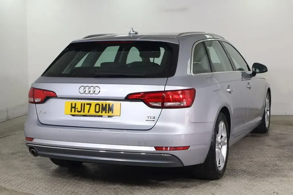 Used Audi A4 Sport 150 HP (110 kW) 2017 Silver Estate