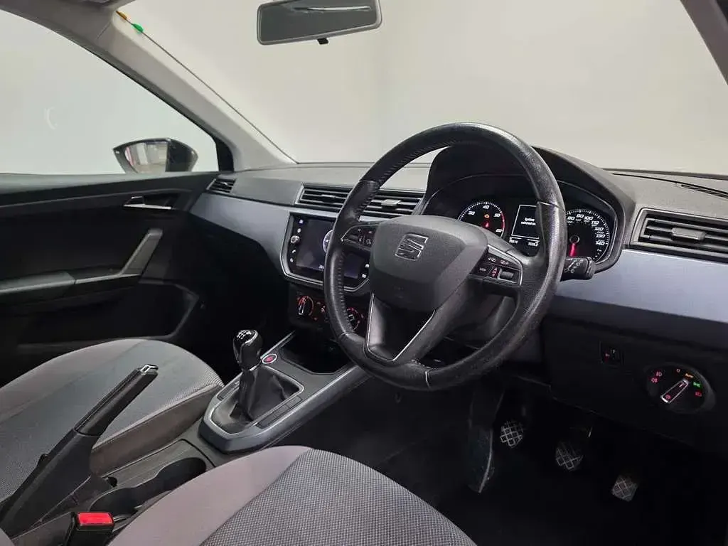 Used Seat Arona SE Technology 113 HP (83 kW) 2019 Black SUV