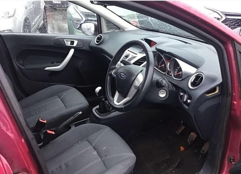 Used Ford Fiesta Zetec 2012 Red Hatchback
