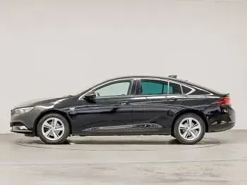 Used Vauxhall Insignia SRi 165 HP (121 kW) 2018 Black Hatchback