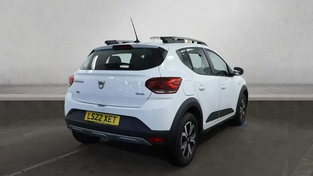 Used Dacia Sandero Prestige 90 HP (66 kW) 2022 White Hatchback
